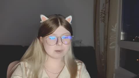 Snapshot of kirayume chatting on May 2026 04:45:02 PM KiraYume online show from May 2026 04:45:02 PM