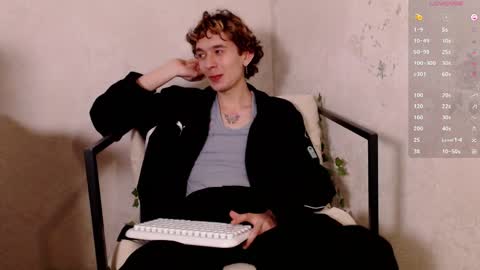 Snapshot of kiriae21 chatting on April 2026 03:01:01 PM Alan online show from April 2026 03:01:01 PM