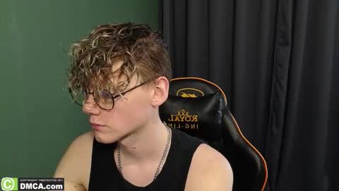 Snapshot of kirill_20_cm chatting on February 2026 09:52:01 AM Kirill and Andrey online show from February 2026 09:52:01 AM