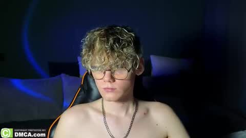 Snapshot of kirill_20_cm chatting on March 2026 02:04:02 AM Kirill and Andrey online show from March 2026 02:04:02 AM