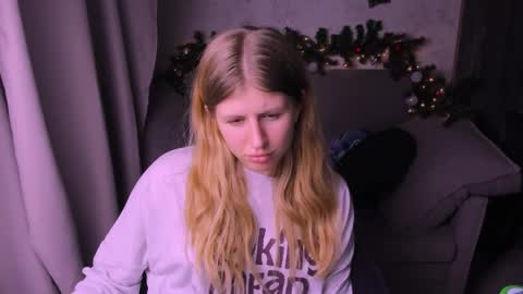 Kira online show from December 2024 09:22:01 PM