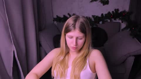 Kira online show from December 2024 09:34:01 PM