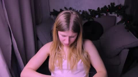 Kira online show from December 2024 12:38:01 AM