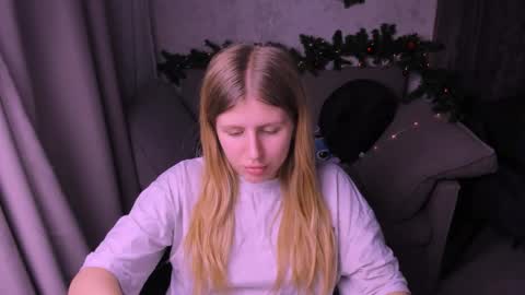 Kira online show from December 2024 09:41:01 PM