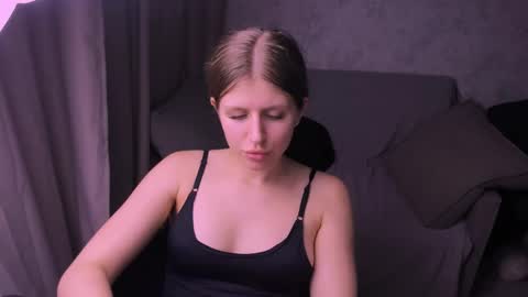 Kira online show from February 2025 10:28:02 PM