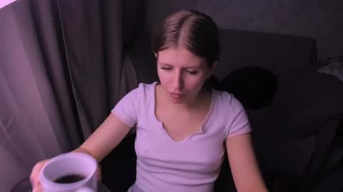 Kira online show from February 2025 07:49:01 PM