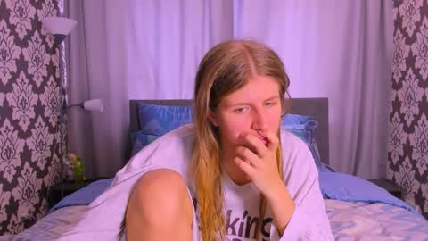 Kira online show from September 2025 12:27:02 PM