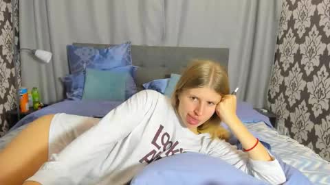 Kira online show from September 2025 05:46:01 PM