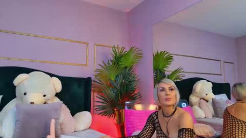 Snapshot of kirrawhite chatting on November 2025 06:52:01 AM Kirra online show from November 2025 06:52:01 AM