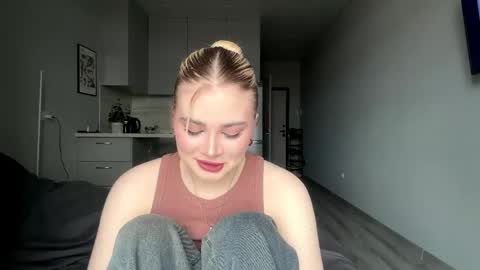 Kira online show from April 2026 10:00:01 AM