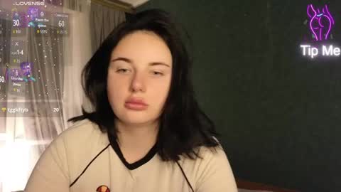 Kira online show from April 2026 06:12:01 PM