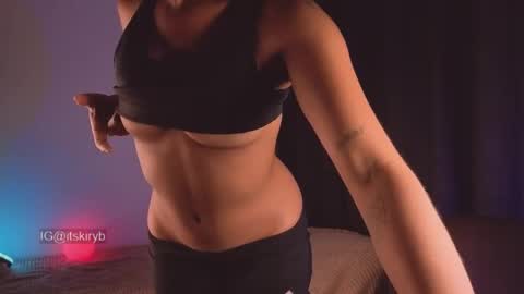 See you in a few minutes today December 1st. online show from November 2025 01:25:02 AM