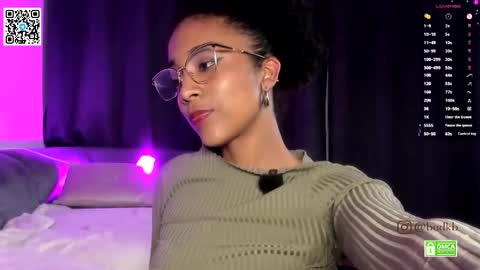 Snapshot of kiry_blossom chatting on April 2026 04:48:02 AM See you in a few minutes today December 1st. online show from April 2026 04:48:02 AM