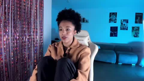 Snapshot of kiry_blossom chatting on May 2026 05:25:01 AM See you in a few minutes today December 1st. online show from May 2026 05:25:01 AM
