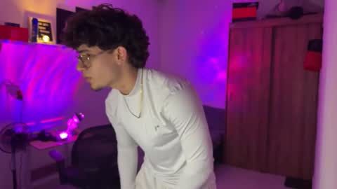 Snapshot of kisan_smith chatting on December 2025 03:13:01 AM Kisan online show from December 2025 03:13:01 AM