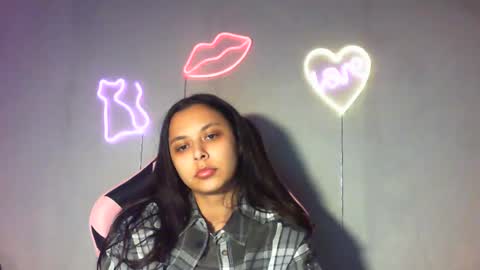 kiss_ameliaa online show from February 2025 06:41:01 PM