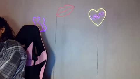 kiss_ameliaa online show from March 2025 05:38:01 PM