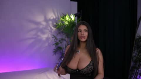 Snapshot of kiss_jess chatting on April 2026 07:17:02 PM Kiss Jess online show from April 2026 07:17:02 PM