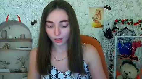 Snapshot of kiss_shy chatting on October 2025 02:20:01 PM Valeria online show from October 2025 02:20:01 PM