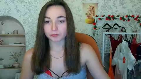 Snapshot of kiss_shy chatting on November 2025 06:28:01 PM Valeria online show from November 2025 06:28:01 PM