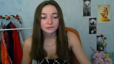 Snapshot of kiss_shy chatting on December 2025 12:21:02 PM Valeria online show from December 2025 12:21:02 PM