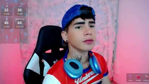 Snapshot of kiss_whitee chatting on November 2025 07:46:02 PM kiss_whitee online show from November 2025 07:46:02 PM