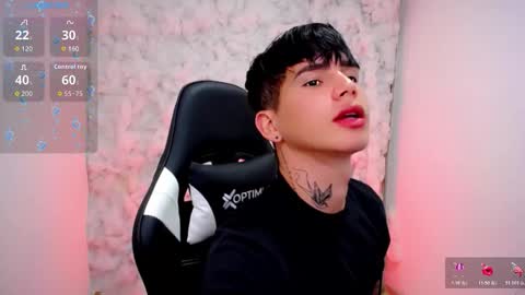 Snapshot of kiss_whitee chatting on November 2025 07:46:02 PM kiss_whitee online show from November 2025 07:46:02 PM