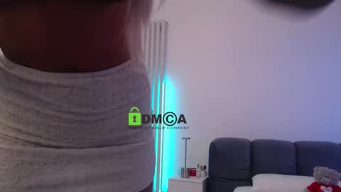 Snapshot of kissabella chatting on October 2025 07:45:02 PM Alexandra online show from October 2025 07:45:02 PM