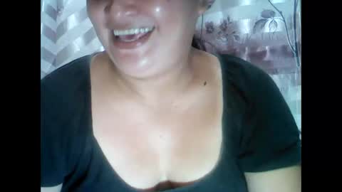 Snapshot of kissableapple chatting on December 2025 02:14:02 PM apple online show from December 2025 02:14:02 PM