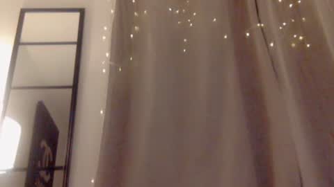 Kissah Kreampuff online show from September 2025 03:28:01 AM