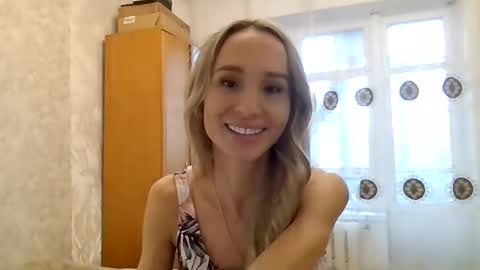 kissandbelle online show from November 2025 09:35:01 AM