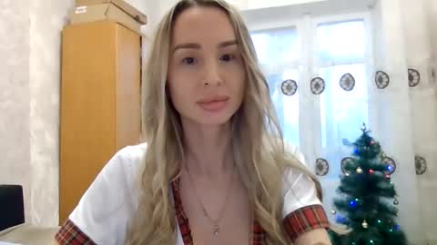 kissandbelle online show from December 2025 10:42:01 AM