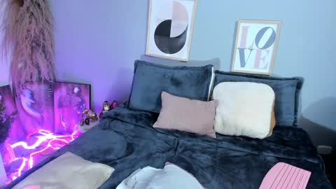 kissasins22 online show from December 2024 02:41:01 AM