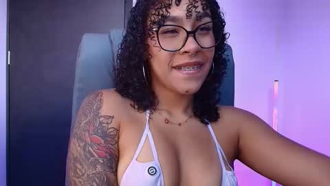 Snapshot of kisscocoaxo chatting on March 2026 09:32:02 PM cocoa online show from March 2026 09:32:02 PM