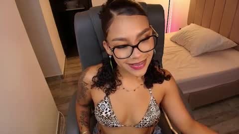 Snapshot of kisscocoaxo chatting on April 2026 04:42:01 AM cocoa online show from April 2026 04:42:01 AM