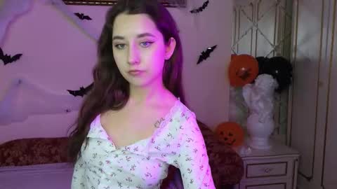 Snapshot of kisses_eva chatting on October 2025 05:08:02 AM Hot Eva online show from October 2025 05:08:02 AM