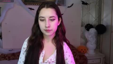 Snapshot of kisses_eva chatting on November 2025 04:47:01 AM Hot Eva online show from November 2025 04:47:01 AM