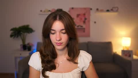 Sisi online show from September 2025 01:12:02 PM