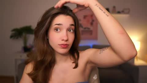 Snapshot of kissiecat chatting on April 2026 01:14:02 PM Sisi online show from April 2026 01:14:02 PM