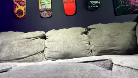 Kaitie online show from December 2025 07:36:01 AM