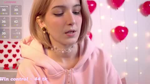 Snapshot of kisskiss_muah chatting on February 2025 02:16:02 PM Kate  online show from February 2025 02:16:02 PM