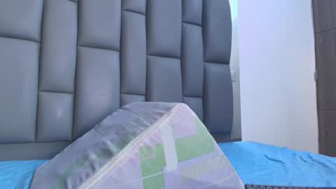 BELLA FLAME online show from January 2026 07:04:01 PM