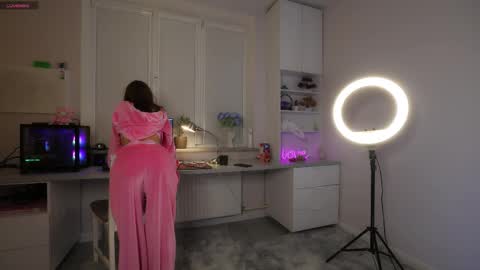 Snezhana online show from November 2025 03:03:01 PM