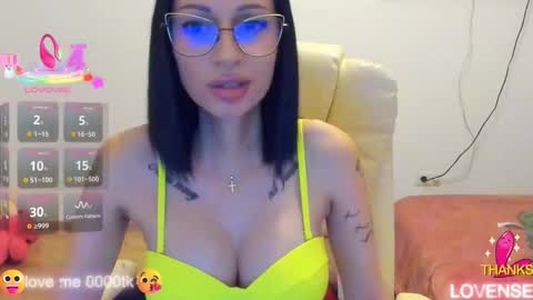 kisssnicol online show from October 2025 04:46:01 PM