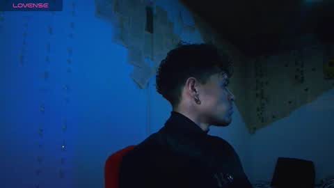 Snapshot of kisstarxxx chatting on September 2025 03:07:02 AM Helena and Brad online show from September 2025 03:07:02 AM