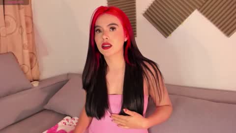 Snapshot of kit_kat_10 chatting on January 2026 07:11:02 AM Lily online show from January 2026 07:11:02 AM