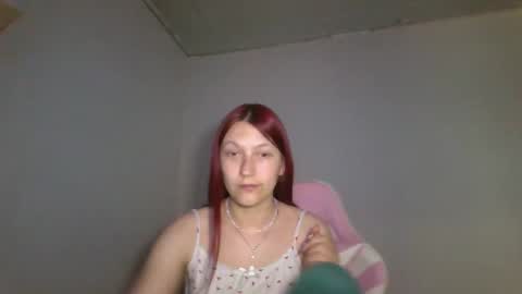 Snapshot of kiti_kitiss chatting on April 2026 01:04:01 PM kiti_kitiss online show from April 2026 01:04:01 PM