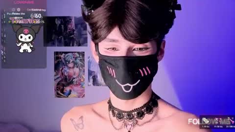 Snapshot of kitsuneplay_ chatting on June 2026 05:34:02 AM Salvatore online show from June 2026 05:34:02 AM