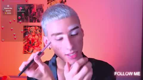 Snapshot of kitsuneplay_ chatting on July 2026 10:12:01 PM Salvatore online show from July 2026 10:12:01 PM