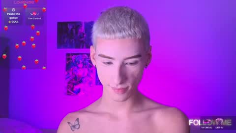 Snapshot of kitsuneplay_ chatting on July 2026 01:11:01 AM Salvatore online show from July 2026 01:11:01 AM